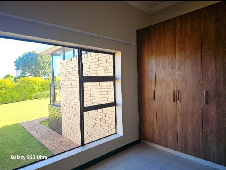 4 Bedroom Property for Sale in Heather Park Western Cape